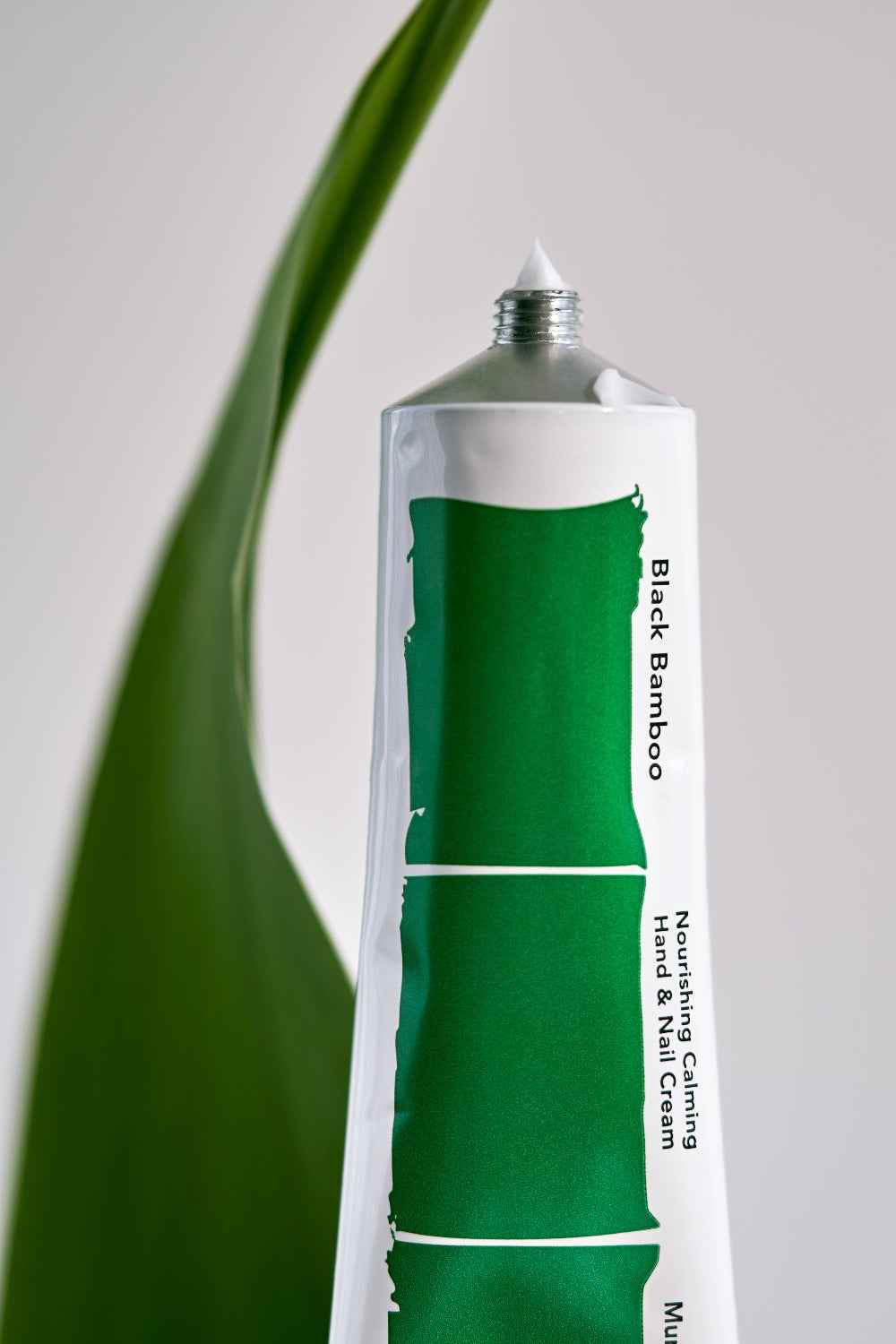 Haruharu Wonder Black Bamboo Nourishing and Calming Hand and Nail Cream 50ml