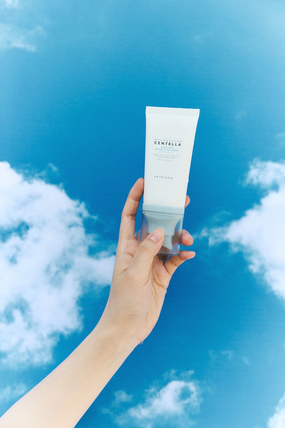 [Skin1004] Madagascar Centella Hyalu-Cica Water-Fit Sun Serum - 3 Size Gotta Glow