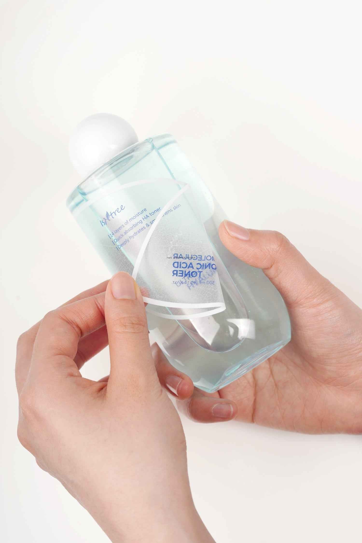 Isntree Ultra-Low Molecular Weight Hyaluronic Acid Toner 300ml