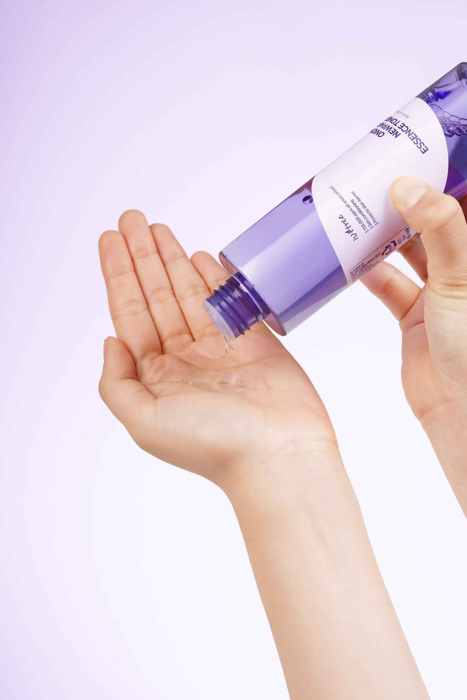 Isntree Onion Newpair Essence Toner 200ml
